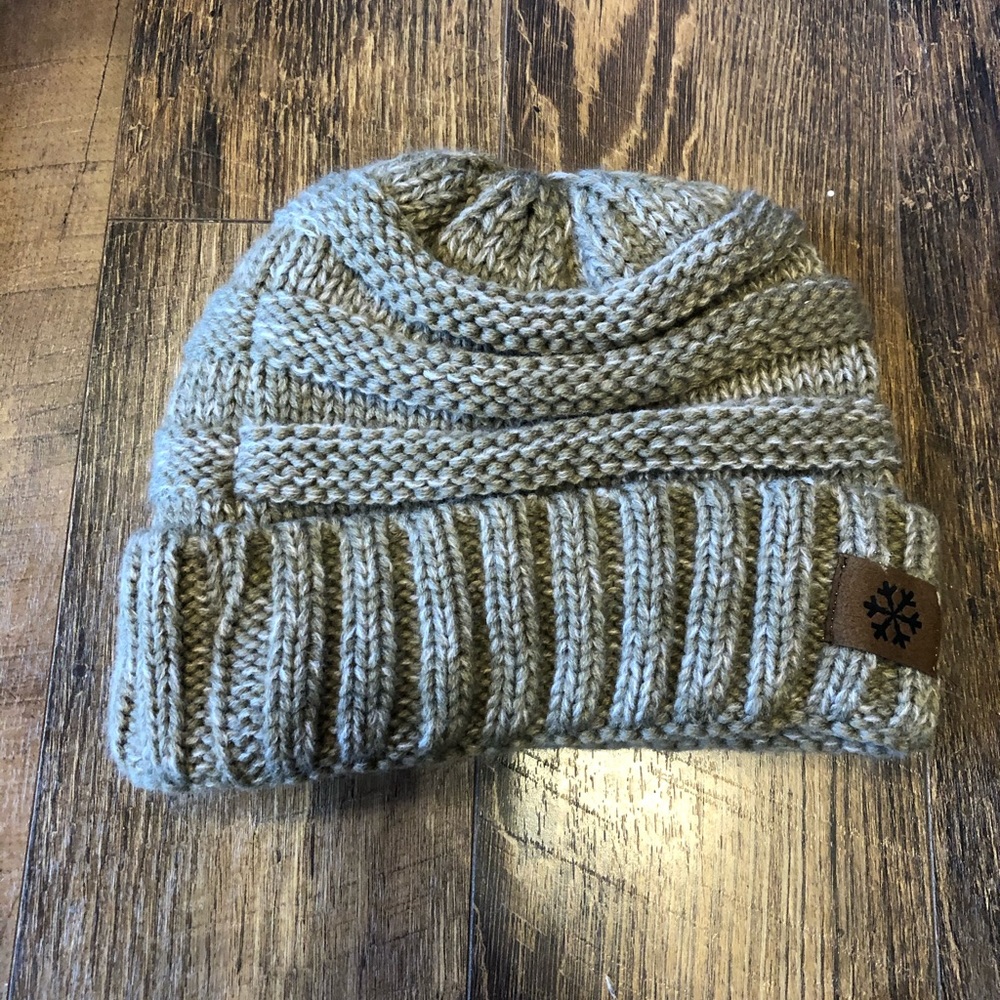 Women’s Knit beanie hat